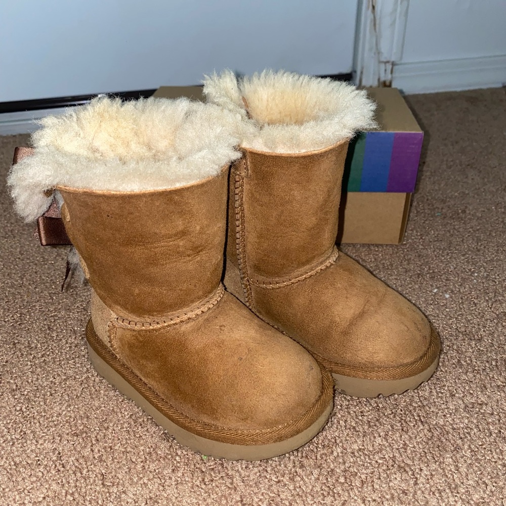 COPY - Toddler chestnut uggs